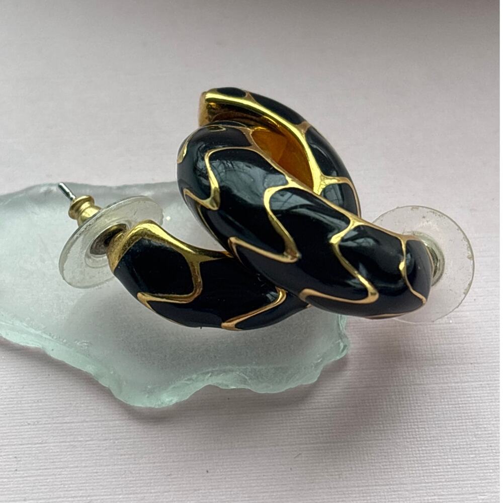 Enamel Vintage Hoop Back Black Gold Pierced Earrings - Picture 4 of 8